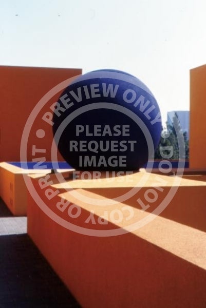 Tom Bradley Hall Sculpture