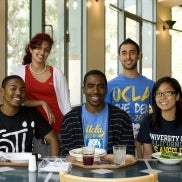 uclastudents_atcoveldining_3